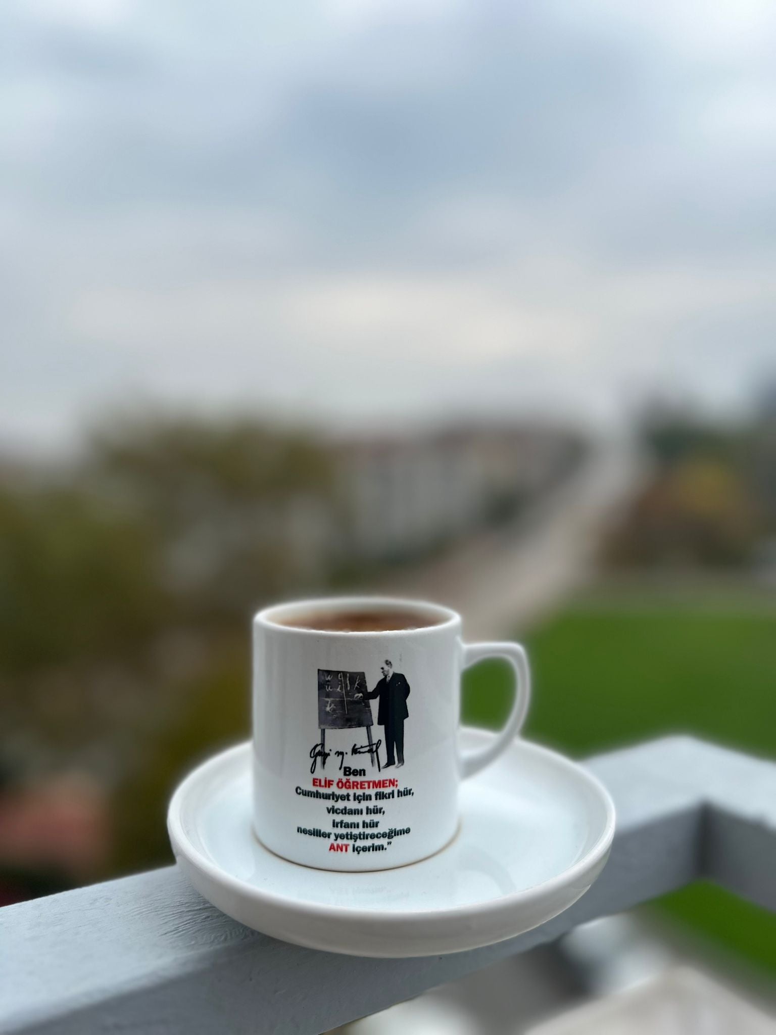 İsme Özel 24 Kasım Öğretmenler Günü Atatürk Baskılı Hediyelik Porselen Kahve Fincan Takımı