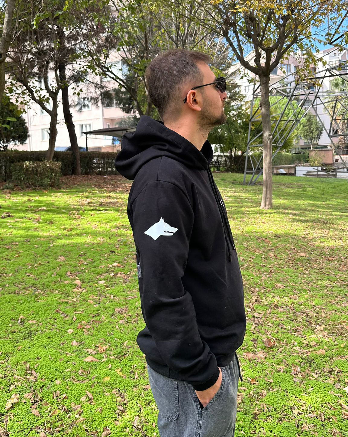 Türk Bozkurt Kol Sırt Detay Baskılı Siyah Kapşonlu Sweatshirt